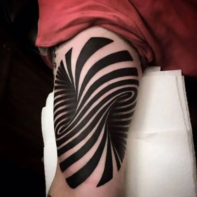 tatuaggi 3d e illusioni ottiche 21