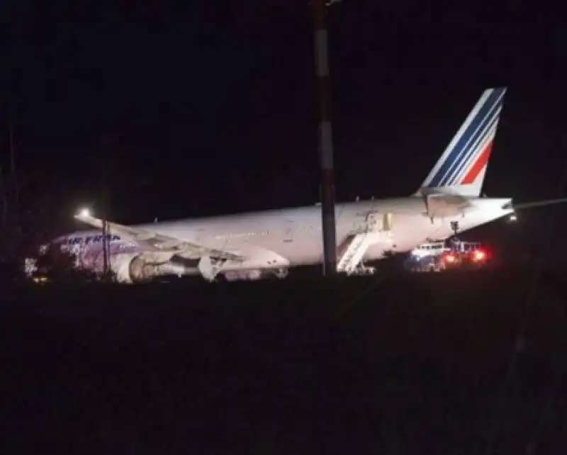 ALLARME BOMBA SU VOLI AIRFRANCE