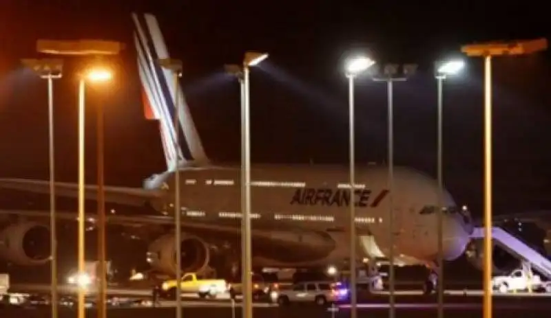 ALLARME BOMBA SU VOLI AIRFRANCE