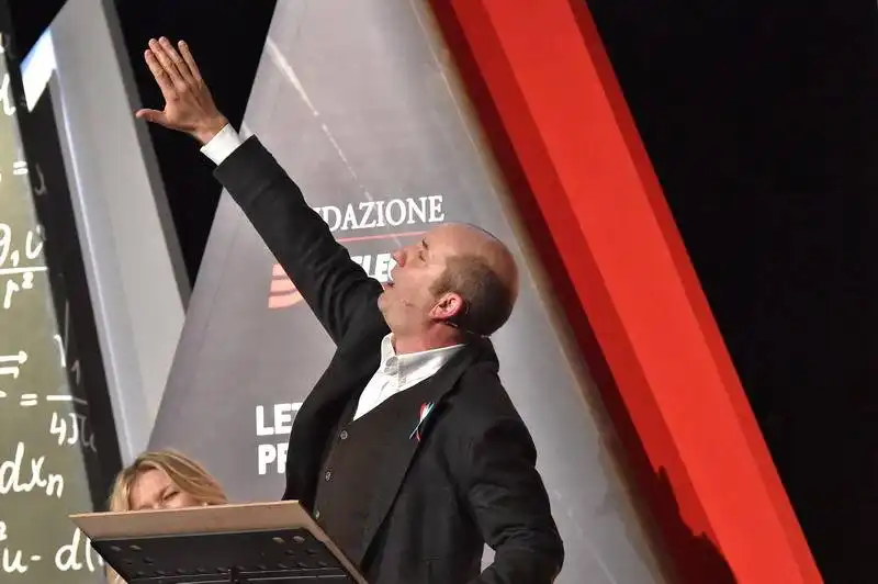 antonio albanese nella parte di cetto laqualunque (4)