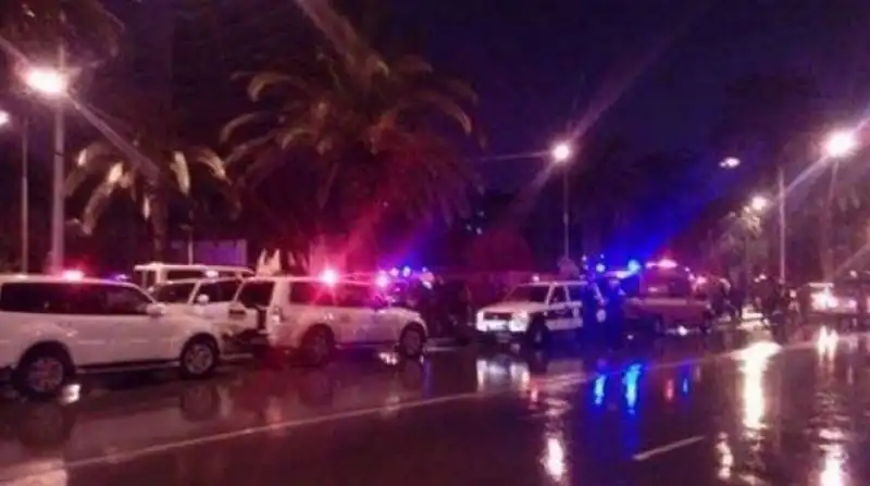 ATTENTATO ALLE GUARDIE PRESIDENZIALI IN TUNISIA 