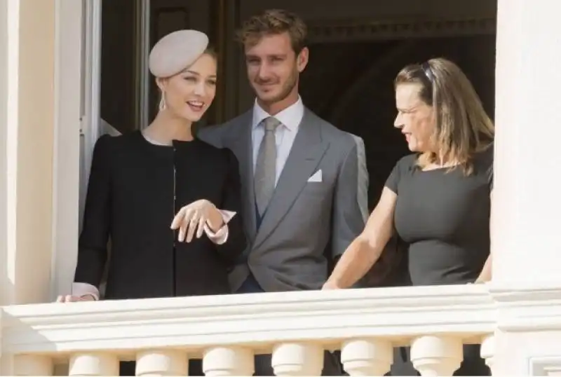 beatrice borromeo e pierre casiraghi e stephanie di monaco