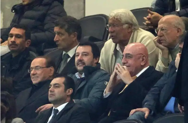 berlusconi e salvini allo stadio per milan atalanta   1