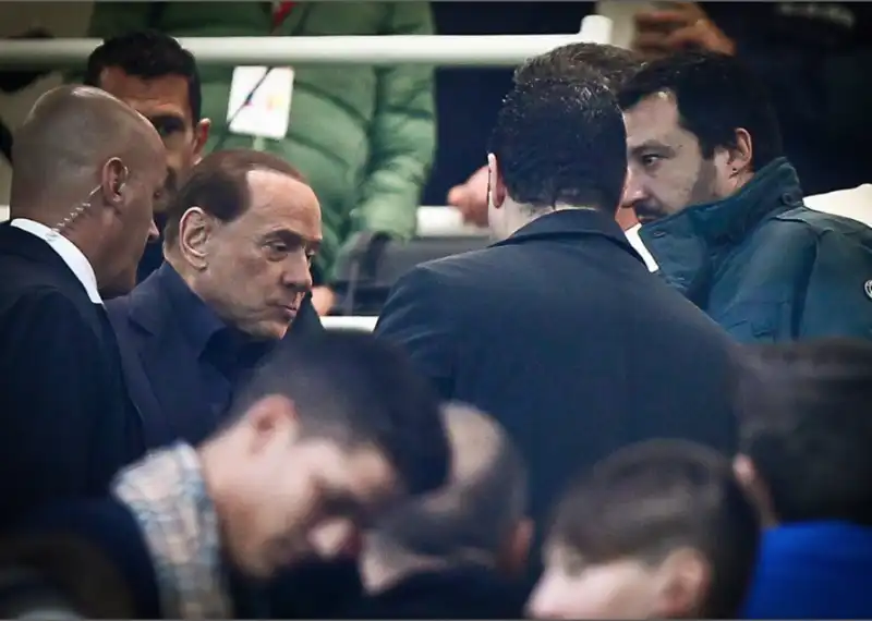 berlusconi e salvini allo stadio per milan atalanta   6