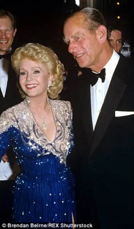 debbie reynolds e il principe filippo al lyric theatre nel 1985