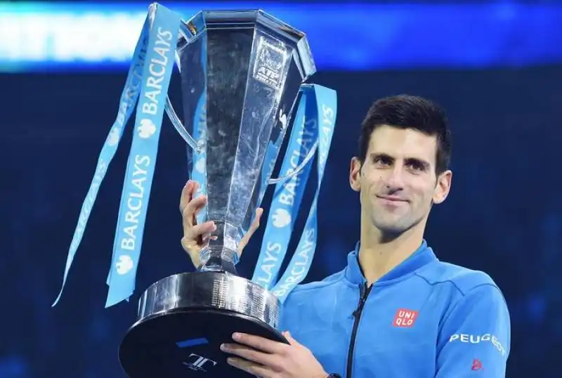 djokovic batte federer e vince atp finals 2