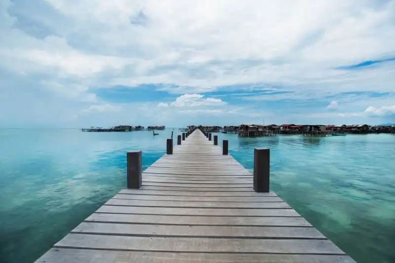 il fotografo si avvicina ai bajau