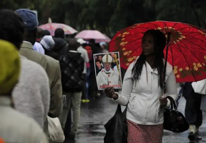 il viaggio del papa in kenya   5