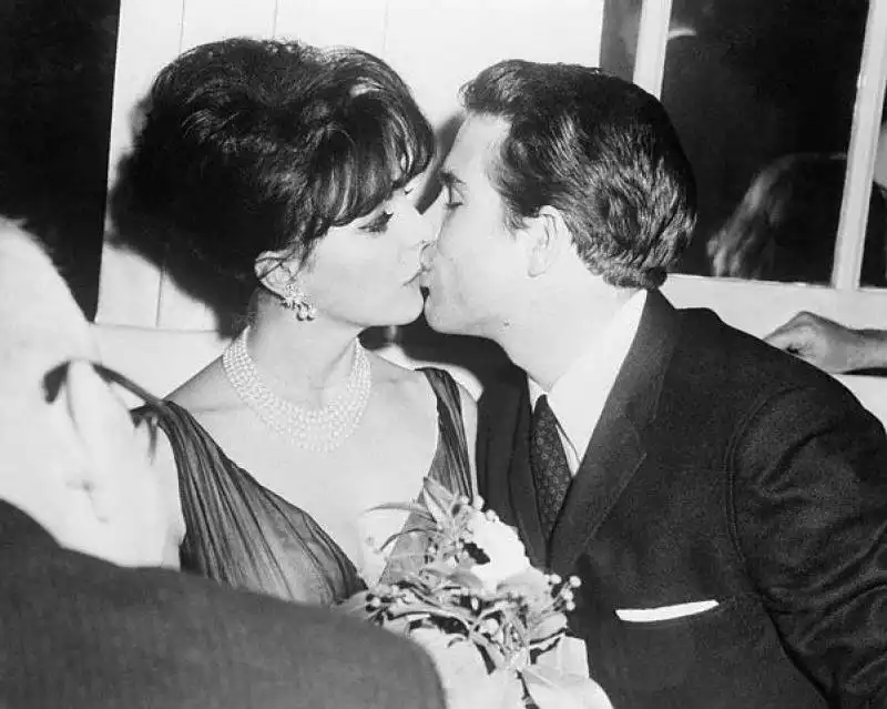 joan collins warren beatty