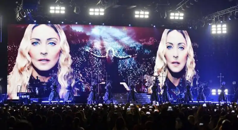 MADONNA   CONCERTO  uA TORINO