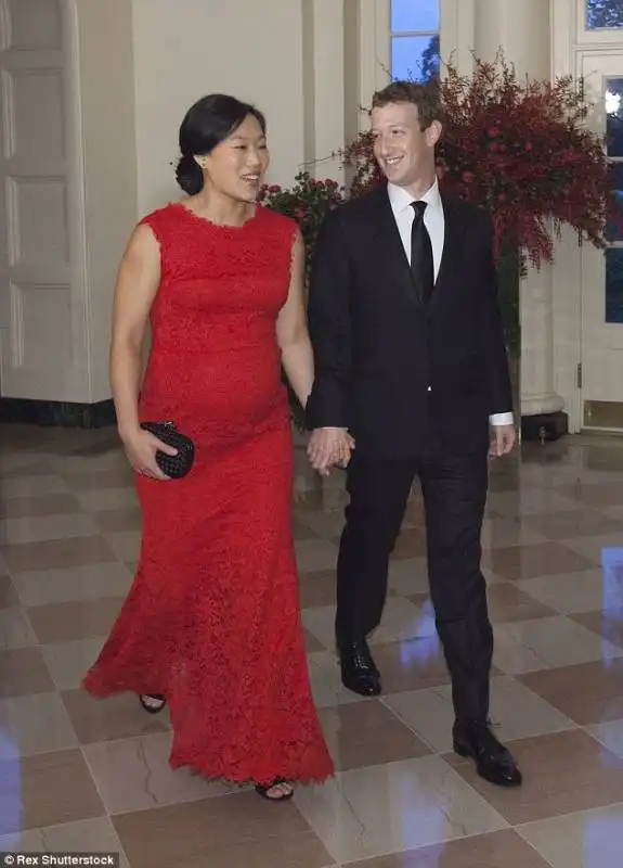 mark zuckerberg con moglie priscilla chan