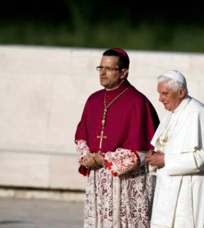 PIETRO VITTORELLI E RATZINGER