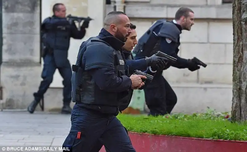 polizia a st denis