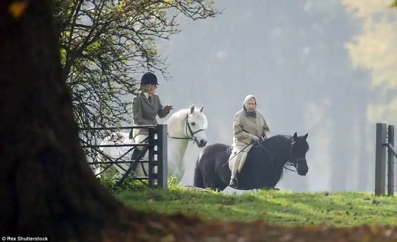 regina a cavallo