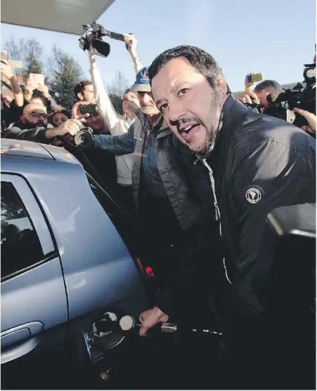 SALVINI BENZINAIO