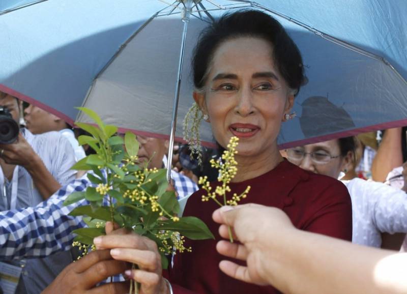 san suu kyi 9