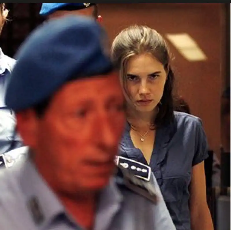 AMANDA KNOX