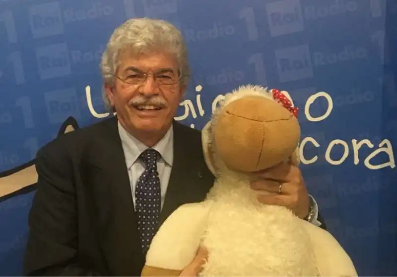 ANTONIO RAZZI A UN GIORNO DA PECORA