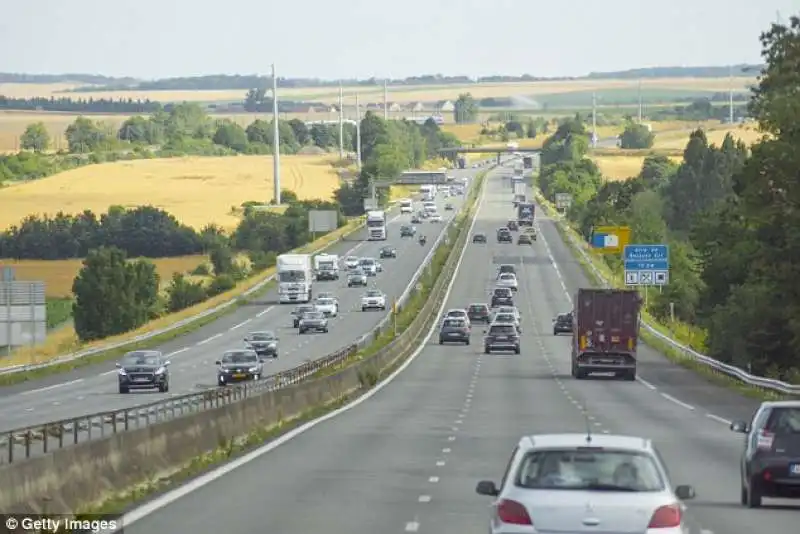 AUTOSTRADA RAPINA