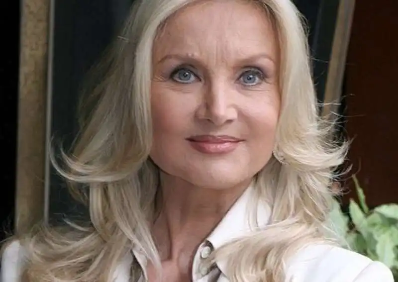 barbara bouchet 