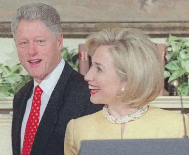 BILL E HILLARY CLINTON