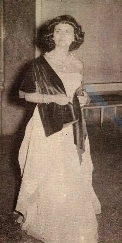 elsa morante in abito di gala