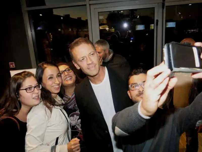 fan selfie con rocco siffredi foto andrea arriga