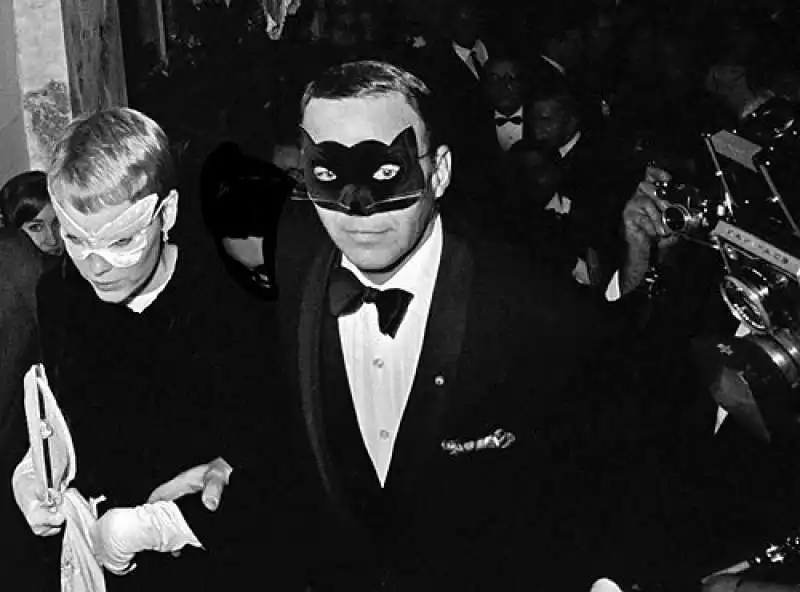 frank sinatra mia farrow black & white ball