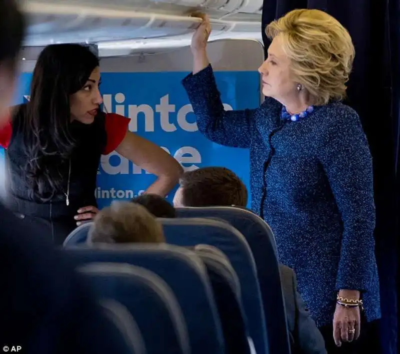 huma e hillary in aereo