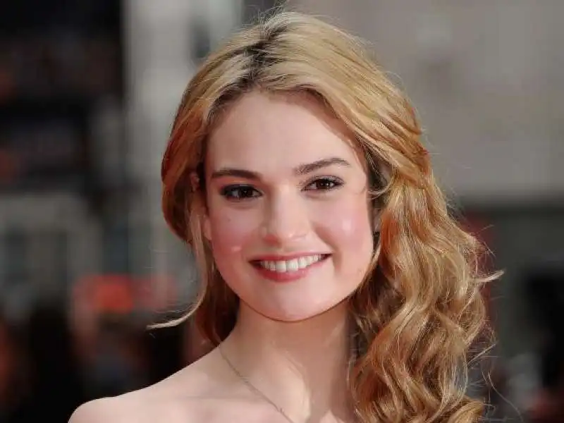 LILY JAMES - 1