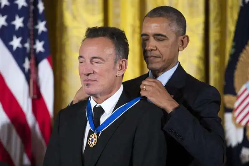 medaglie  di obama bruce springsteen