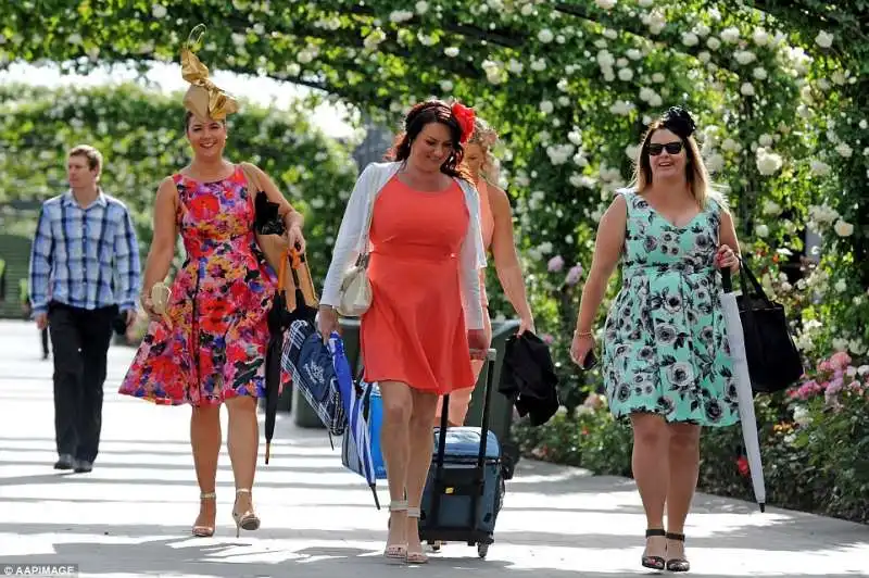 melbourne cup tra fiori e cappelli