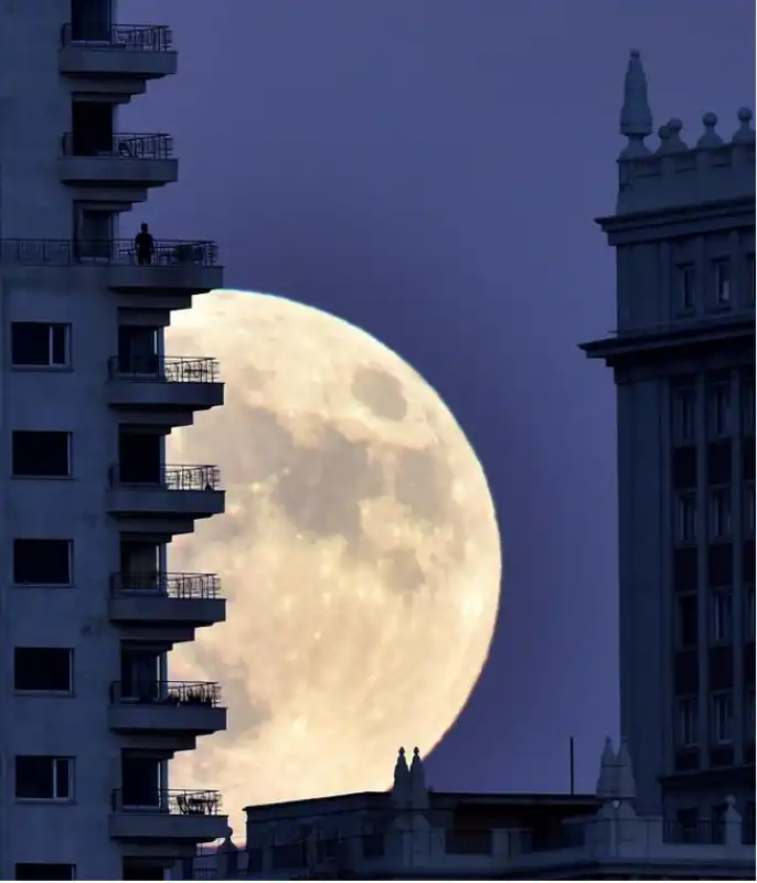 supermoon a madrid