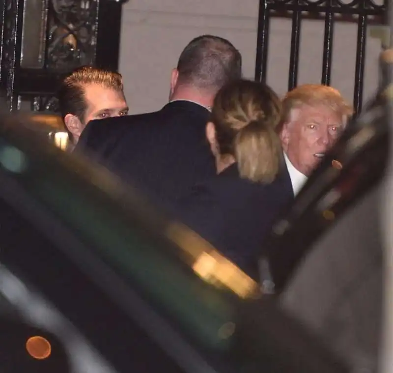 trump a cena con la famiglia 7