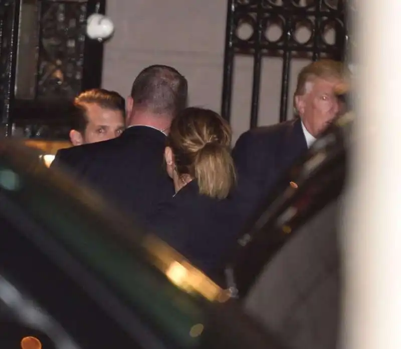 trump a cena con la famiglia 8