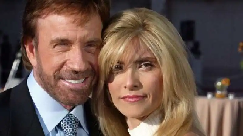 chuck norris con la moglie 3