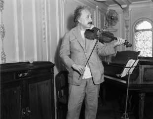 einstein con violino 1932