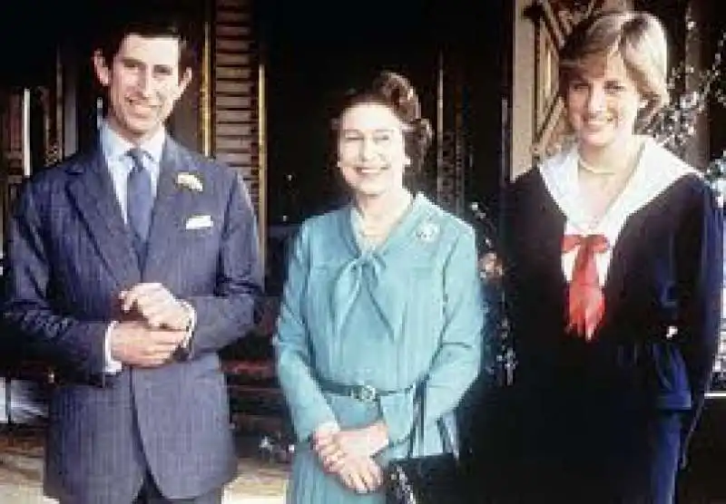 LADY DIANA E LA REGINA 