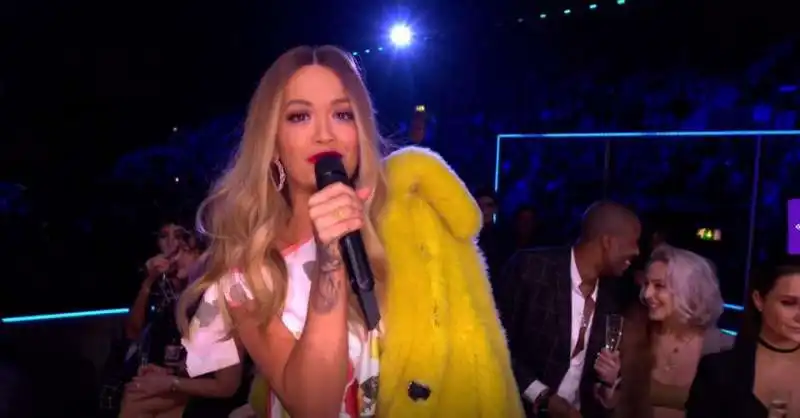 rita ora mtv ema copia 2