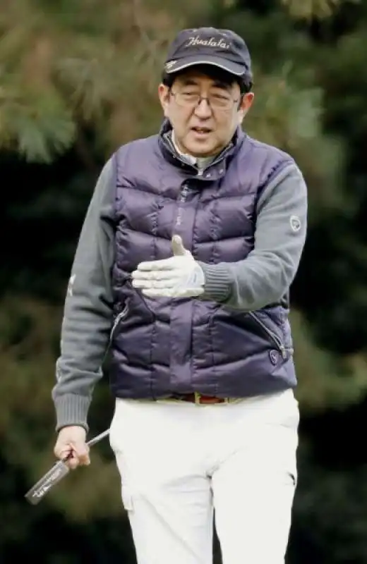 SHINZO ABE GOLFISTA