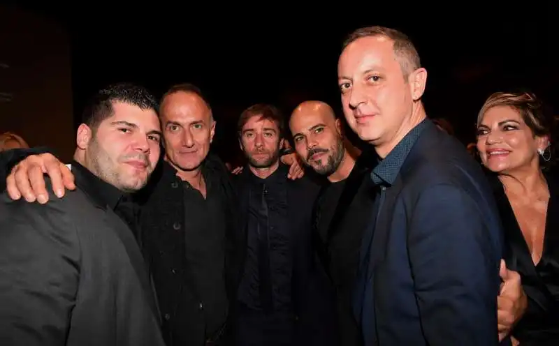 sollima con il cast di gomorra