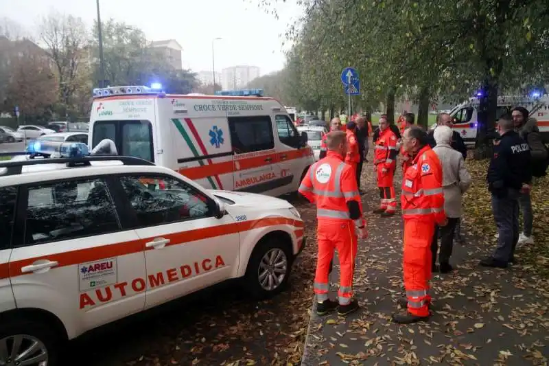 frenata improvvisa nella metro di milano 8