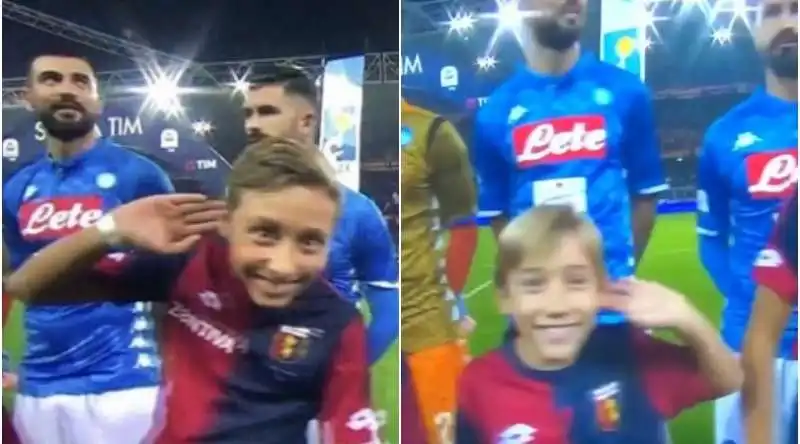 genoa napoli i bimbi imitano mou