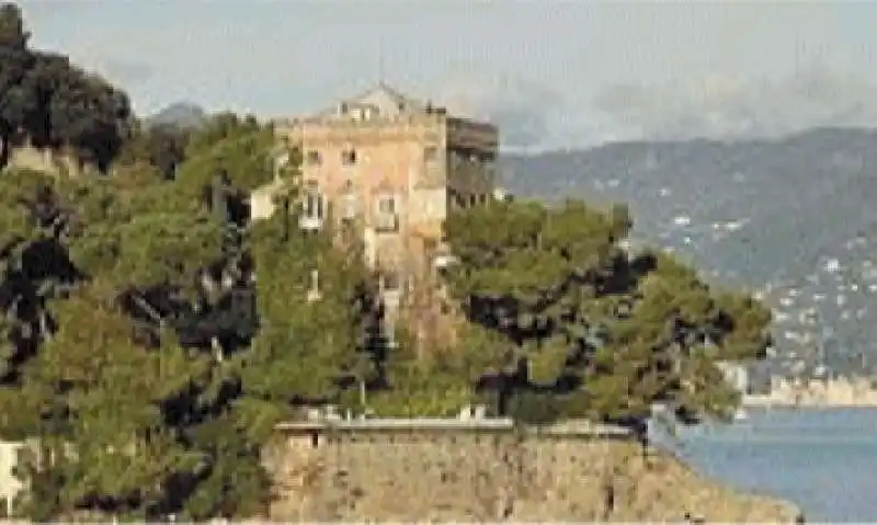 IL CASTELLO BONOMI BOLCHINI A PORTOFINO - RESIDENZA DI PIER SILVIO BERLUSCONI