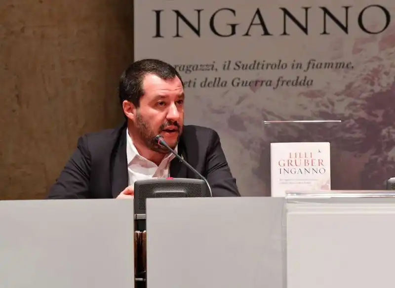 il ministro matteo salvini (4)