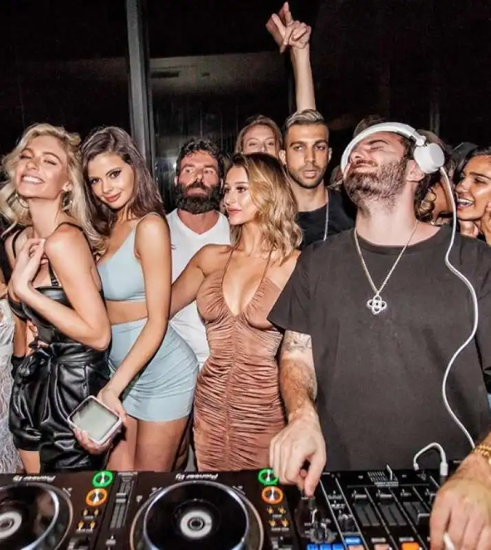 il party di dan bilzerian 3