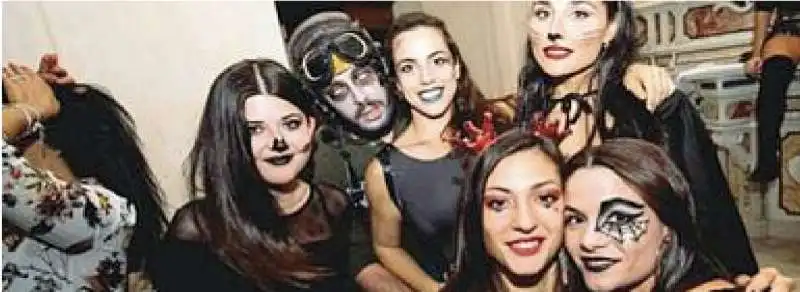 IL PARTY DI HALLOWEEN NELLA CHIESA DI SAN GENNARO ALL'OLMO A NAPOLI