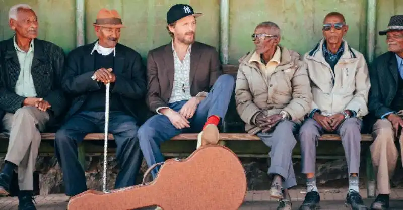 jovanotti video chiaro di luna girato ad asmara in eritrea 1