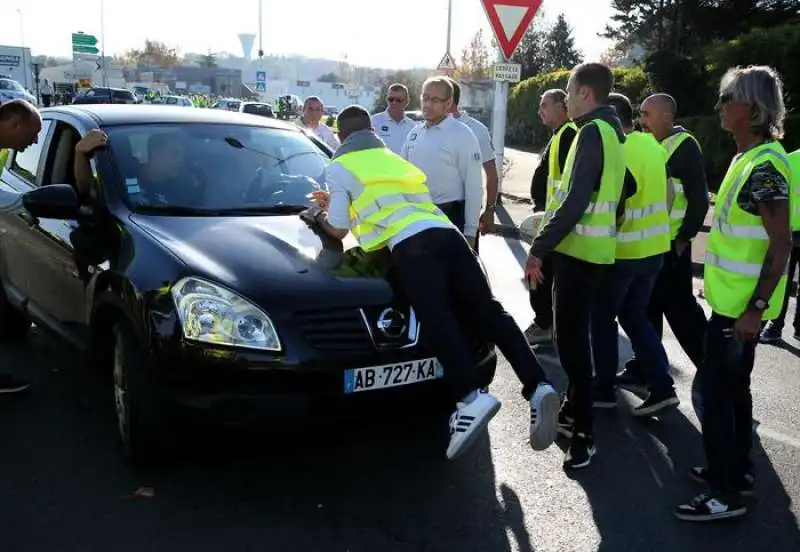 la protesta dei gilet gialli in francia