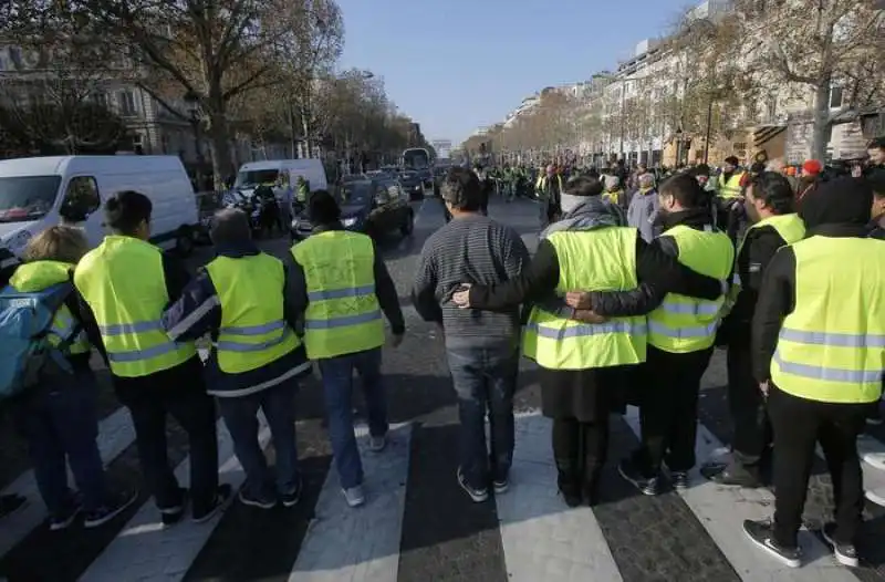 la protesta dei gilet gialli in francia 6